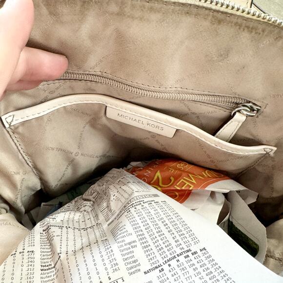 Michael Kors Dallas Medium Slim BACKPACK MK Signature Soft Sky White Authentic - Picture 8 of 8